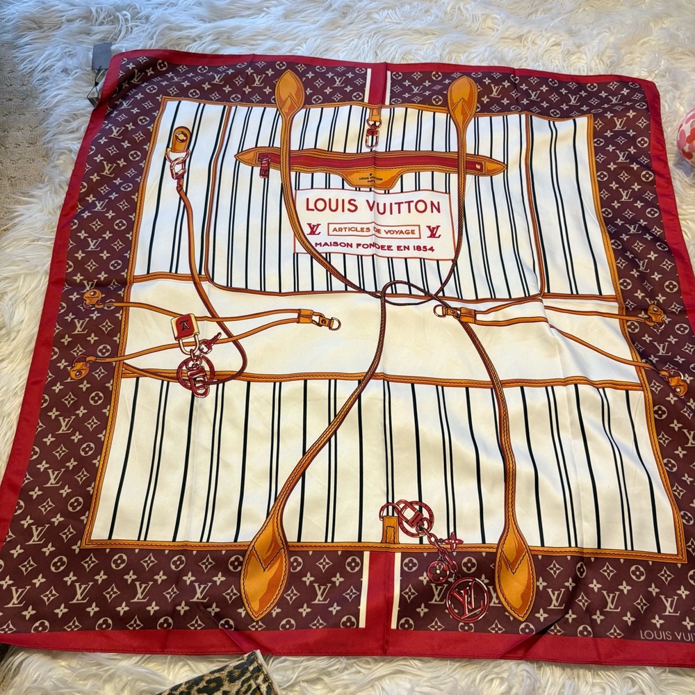 My Neverfull Shawl 90x90 luxury vibes Silky scarf LOUIS VUlTTON‼️LAST ONE - Picture 12 of 12